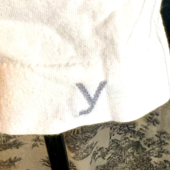 NWOT YUMMIE V-Neck Compression Tank White Size S/M - Picture 5 of 5